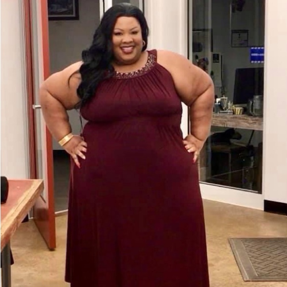 Elegant Burgundy Evening Gown